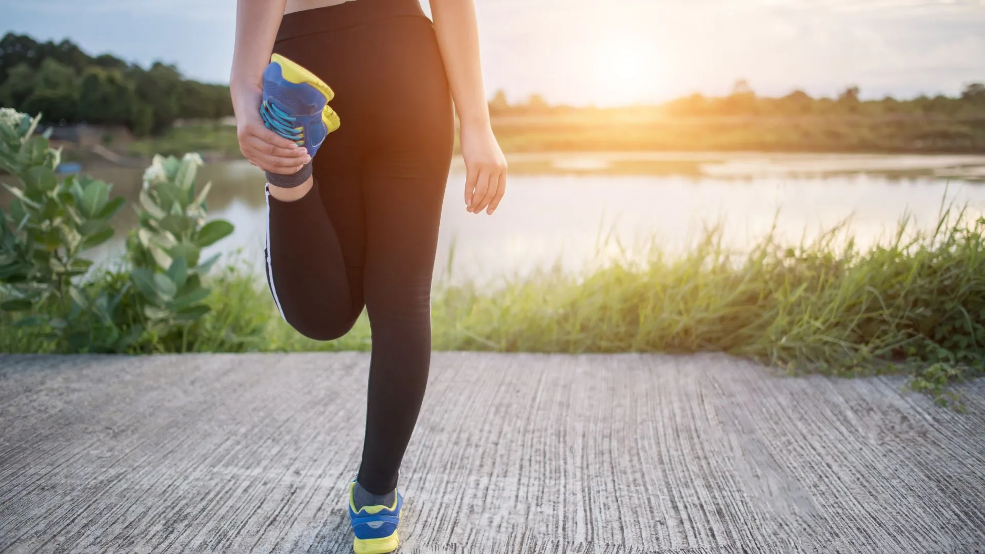 Desportista focada nos benefícios da corrida para o corpo e na prevenção de lesões.