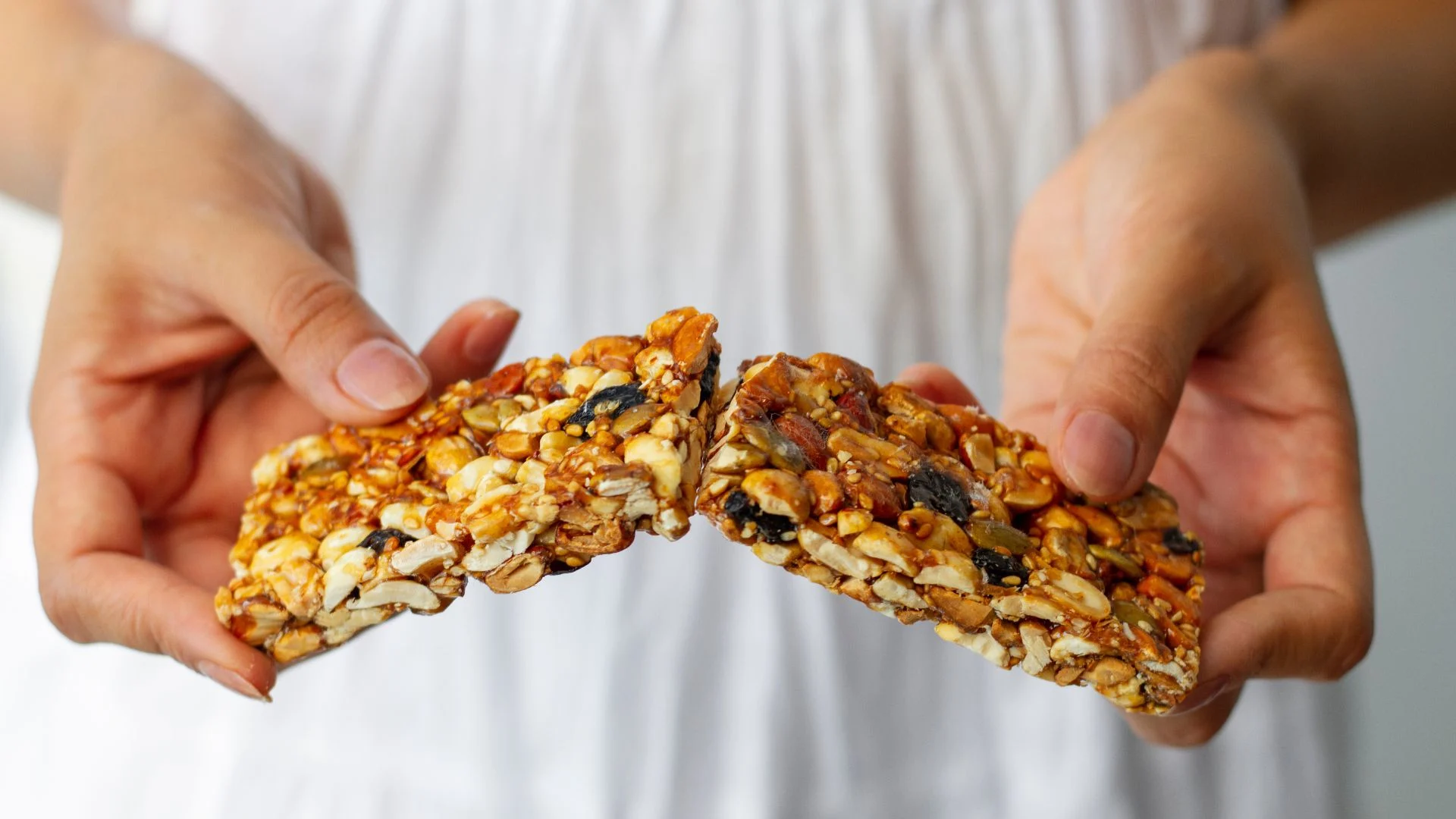 Granola bar, one of the quick runner fuel ideas for fast energy absorption.